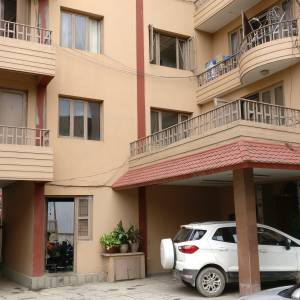 4bhk semi furnished Apartment for rent for home or office at Teku